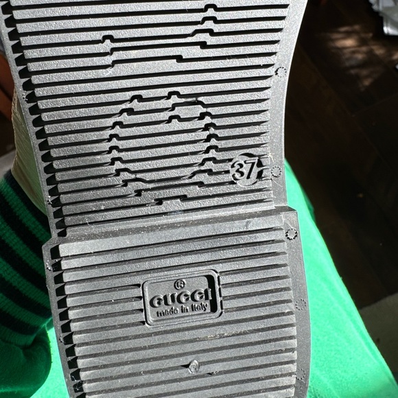 Authentic Black Gucci rain boot - Picture 2 of 4